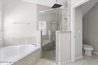 Spacious and beautifully designed 5-bedroom, 3-bath home - photo 22