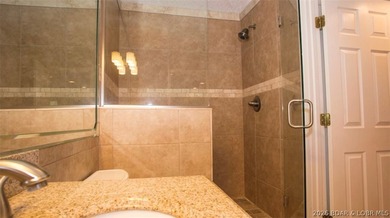 Welcome to this beautifully updated 1-bedroom lakefront end-unit - photo 23