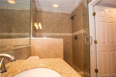 Welcome to this beautifully updated 1-bedroom lakefront end-unit - photo 37