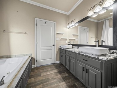 Move-in ready lakefront condo in Hot Springs Arkansas on Lake - photo 39