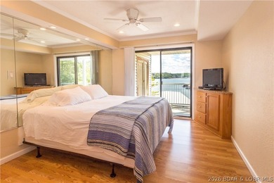 Welcome to this beautifully updated 1-bedroom lakefront end-unit - photo 42