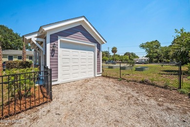 Welcome to the heart of Beaufort's Historic District in the - photo 45