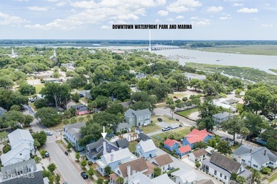 Welcome to the heart of Beaufort's Historic District in the - photo 47