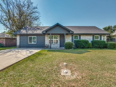 Brown Singleton Pond Home For Sale in Waxahachie Texas