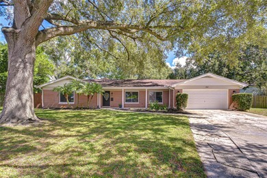 Lake Magdalene Home Sale Pending in Tampa Florida
