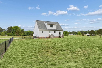 Welcome to this move-in ready Cape Cod situated on 5.12 scenic - photo 19