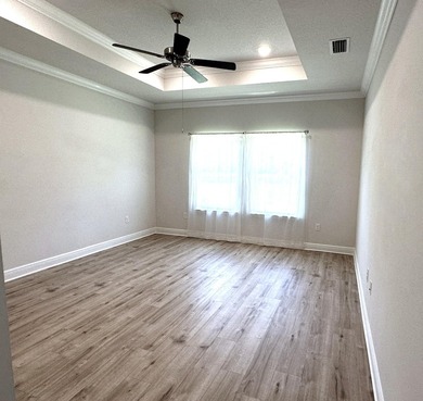 Welcome to 56 Secluded Circle in Freeport, where space, comfort - photo 20