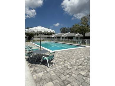 Spacious 3 bedroom villa on canal with fabulous view of golf - photo 21