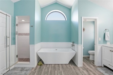 Welcome to this stunning waterfront 3 bedroom, 2.5 bathroom pool - photo 22