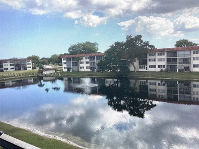 Excellent location at an excellent price! This fabulous 2 - photo 22