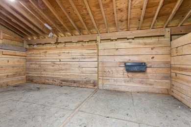 Welcome to this move-in ready Cape Cod situated on 5.12 scenic - photo 23