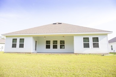 Welcome to 56 Secluded Circle in Freeport, where space, comfort - photo 24