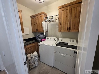Enjoy the space and quiet of Pinebrook Estates while staying - photo 28