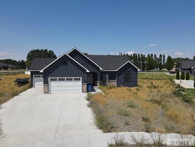 Enjoy the space and quiet of Pinebrook Estates while staying - photo 44