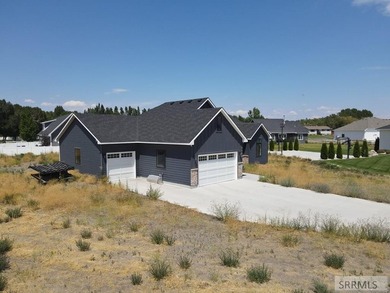 Enjoy the space and quiet of Pinebrook Estates while staying - photo 46