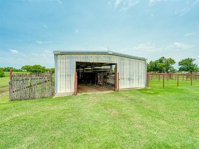 Exceptional equestrian property offering a well-maintained home - photo 14