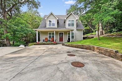 Lake Home For Sale in Pottsboro, Texas
