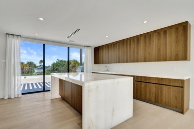 Welcome to Villa Aurelia, the Golden Villa, a recently completed - photo 21