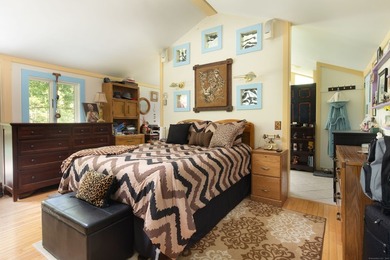 Lake Access, 3+ acres, Inground Pool, and room for expansion! - photo 23