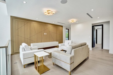 Welcome to Villa Aurelia, the Golden Villa, a recently completed - photo 31