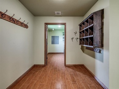 Exceptional equestrian property offering a well-maintained home - photo 35