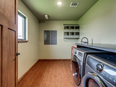 Exceptional equestrian property offering a well-maintained home - photo 36