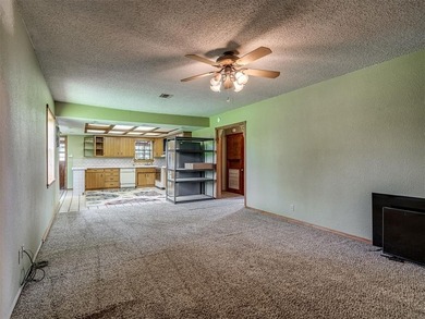 Exceptional equestrian property offering a well-maintained home - photo 45