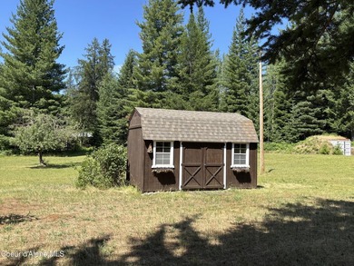 Delightful lakeside cabin on Idyllic 4.9 acres with convenient - photo 6