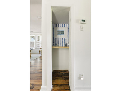 Welcome to 2811 Koger Lane, a charming cottage on a private - photo 21