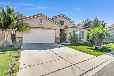 Stunning move-in ready home with paid-off solar in the highly - photo 1