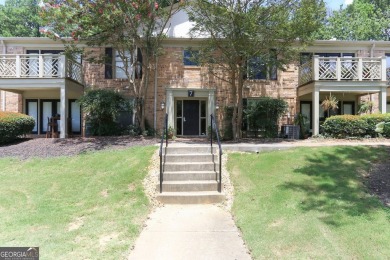 Lake Condo For Sale in Brookhaven, Georgia