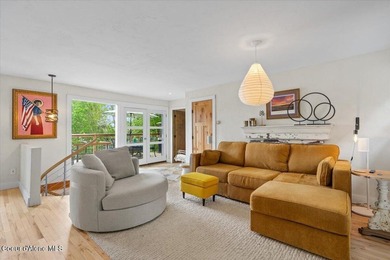 Elevated lakefront living with private dock. This cottage - photo 5