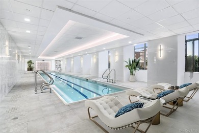 Tastefully renovated high floor, split 2 bedroom, 2 bath, 2 - photo 13