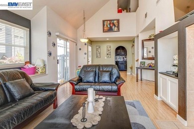 Contemporary home in Glen Cove, Vallejo, with 3 bedrooms and 2.5 - photo 11