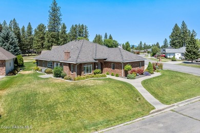 True single level living in this lovely zero-entry home in the - photo 1
