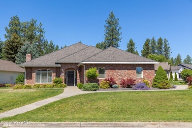 True single level living in this lovely zero-entry home in the - photo 2