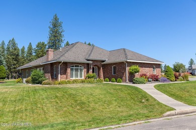 True single level living in this lovely zero-entry home in the - photo 3