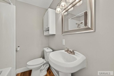 BACK ON THE MARKET!!! Buyer's Lending fell through- So you have - photo 13