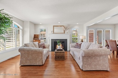 True single level living in this lovely zero-entry home in the - photo 7