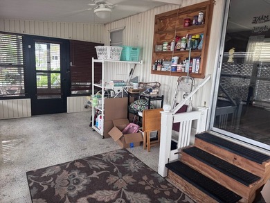 2 Bedrooms - 1 Bathroom Enjoy beautiful lake views around the - photo 17