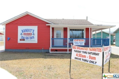 Investor Opportunity, Commercial Building used as a BBQ