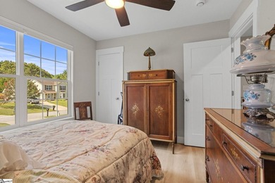 Welcome home to this beautifully maintained, like-new home - photo 28