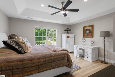 Welcome home to this beautifully maintained, like-new home - photo 29