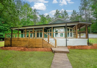 Lake Sinclair Home For Sale in Milledgeville Georgia