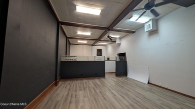 Good quality office/retail building in the heart of downtown - photo 6