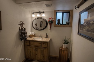 Stunning remodeled in White Mountain Summer Homes. 3 Bed, 2 1/2 - photo 18