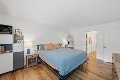 Welcome to this beautifully maintained (FHA and VA Approved) - photo 19