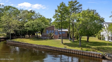 Welcome to 401 Harbor Dr, where waterfront living meets a - photo 7