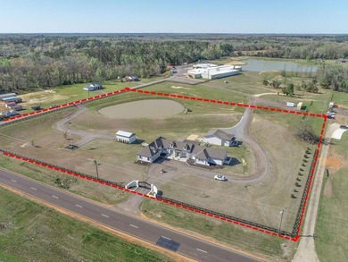 Commercial Opportunity! Impressive home on over 4 acres on - photo 1