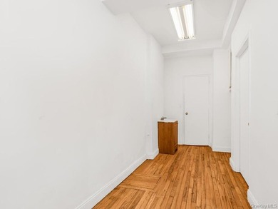 Welcome to 860 Grand Concourse #1i. Landmark Art Deco - photo 3
